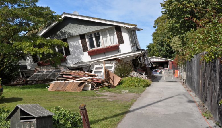 آیا می دانید بیمه زلزله چیست و به چه عواملی بستگی دارد؟